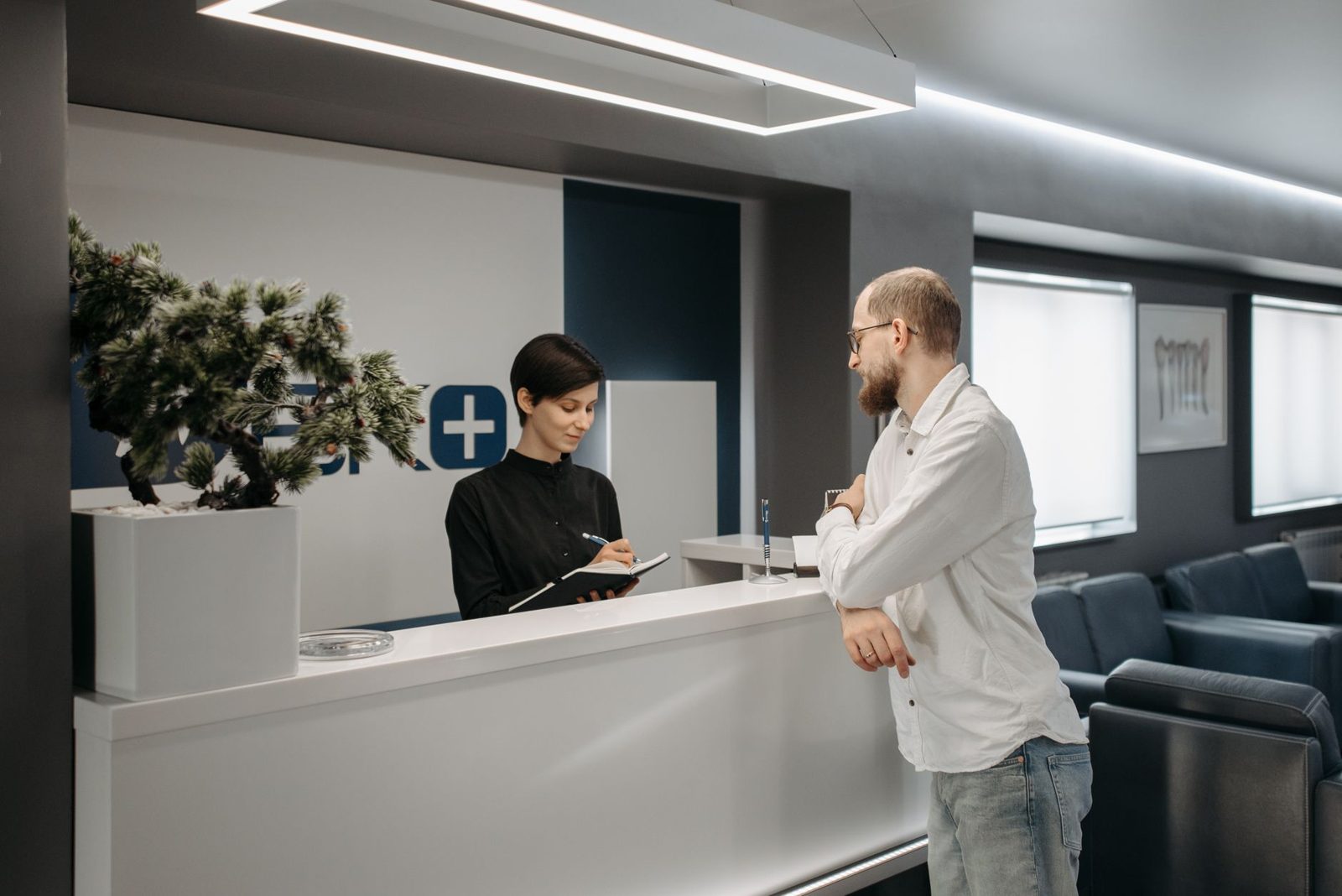 Accueil d’une clinique moderne
