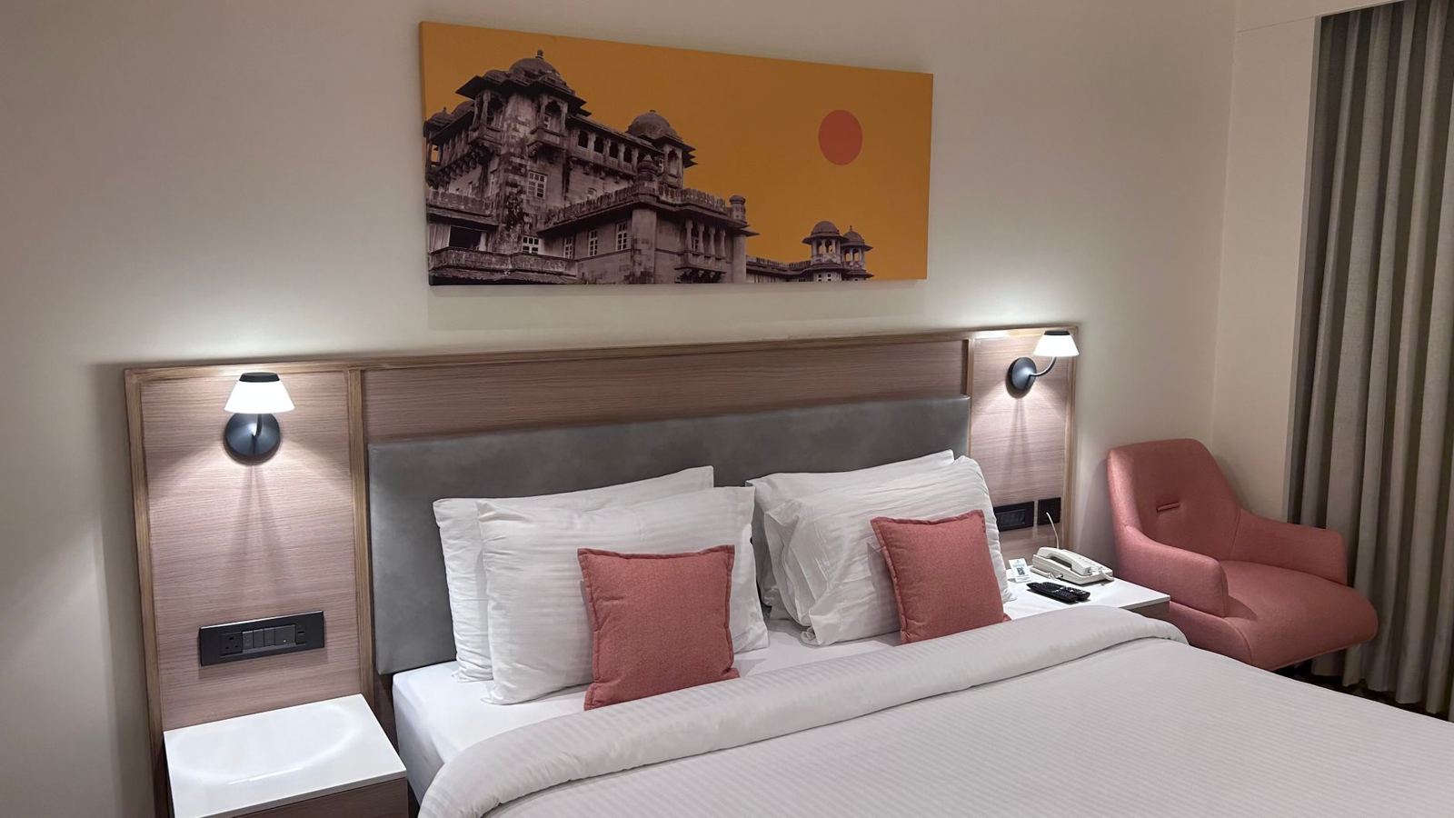 Chambre d’hôtel calme et lumineuse